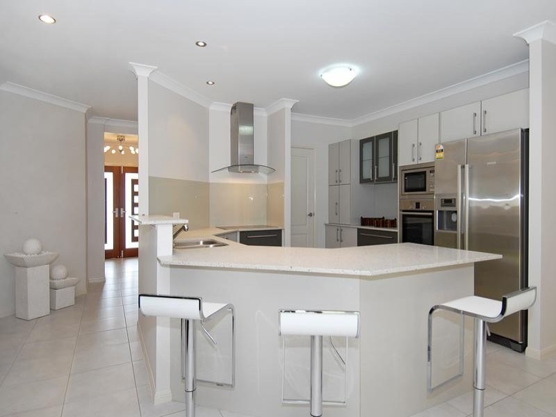 Bentley Park QLD 4869