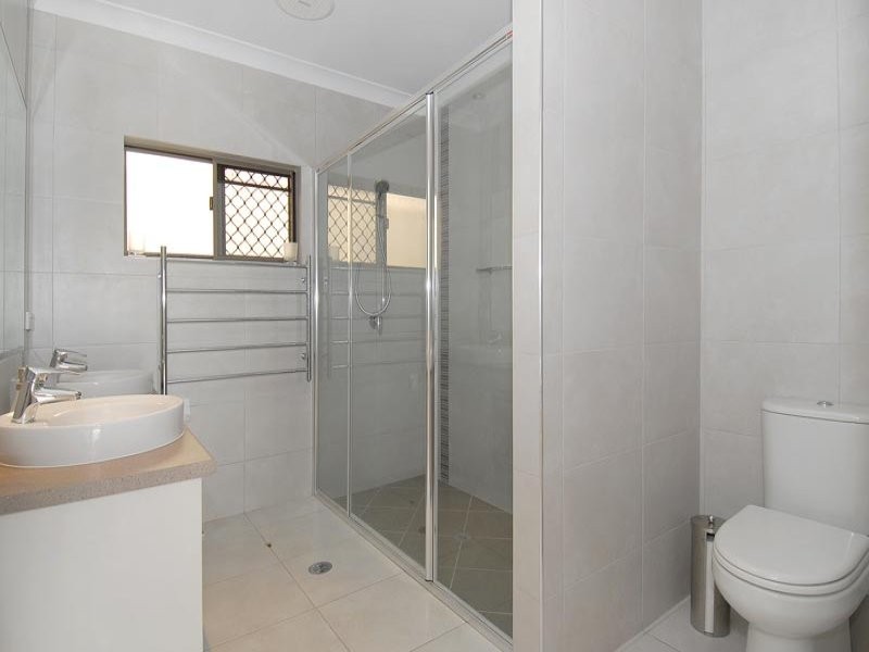 Bentley Park QLD 4869