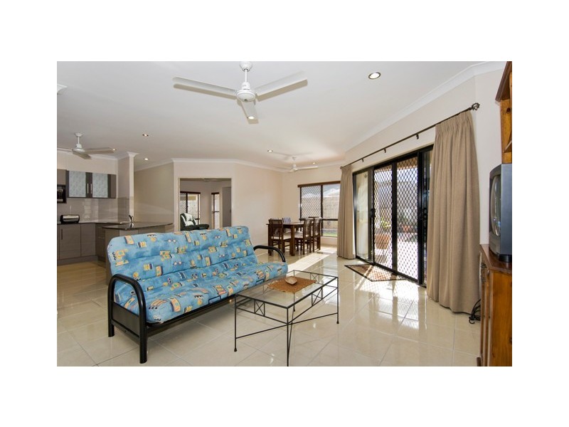 80 Norfolk Circuit, Redlynch QLD 4870