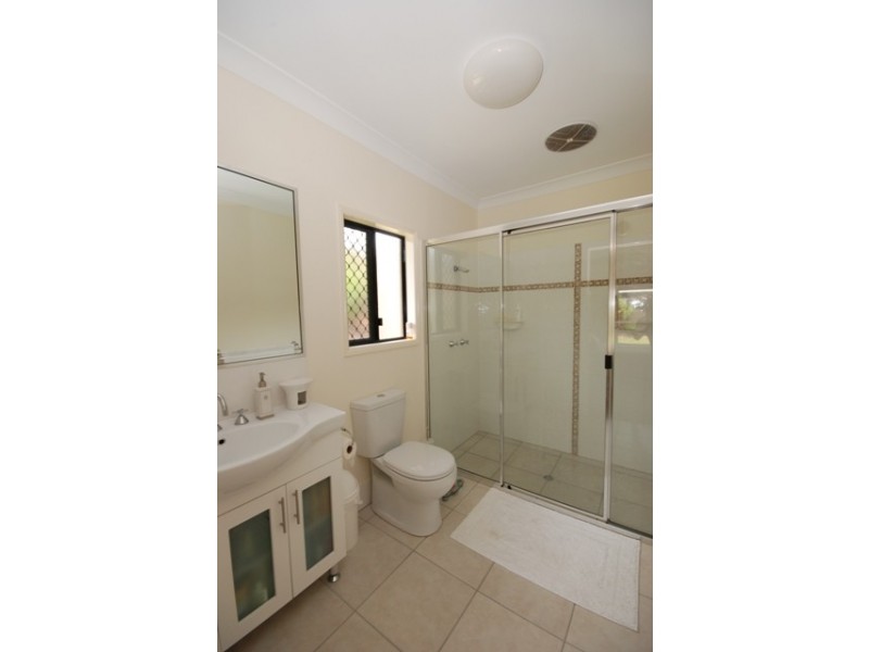 9  Huntley Crescent, Redlynch QLD 4870