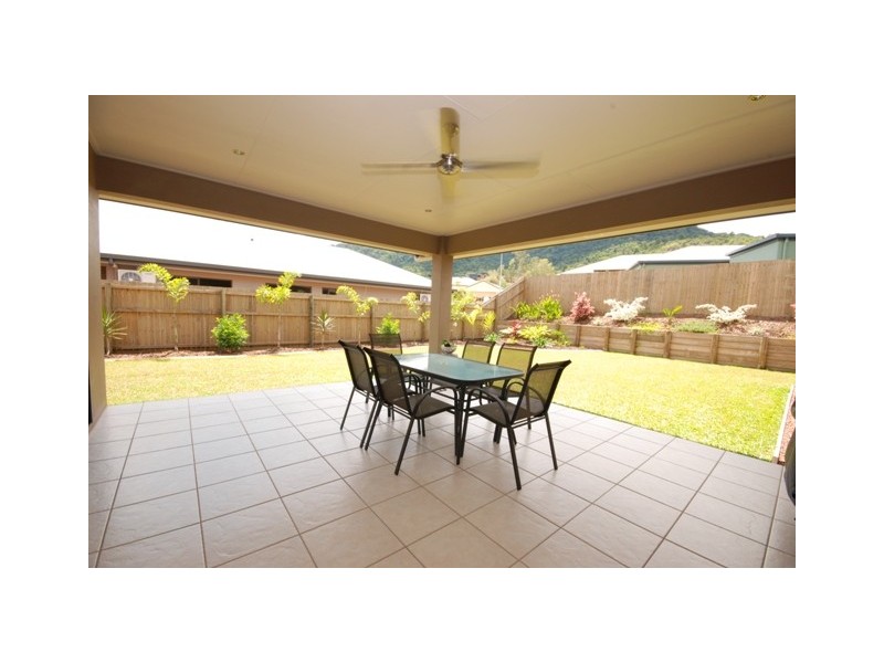 9  Huntley Crescent, Redlynch QLD 4870