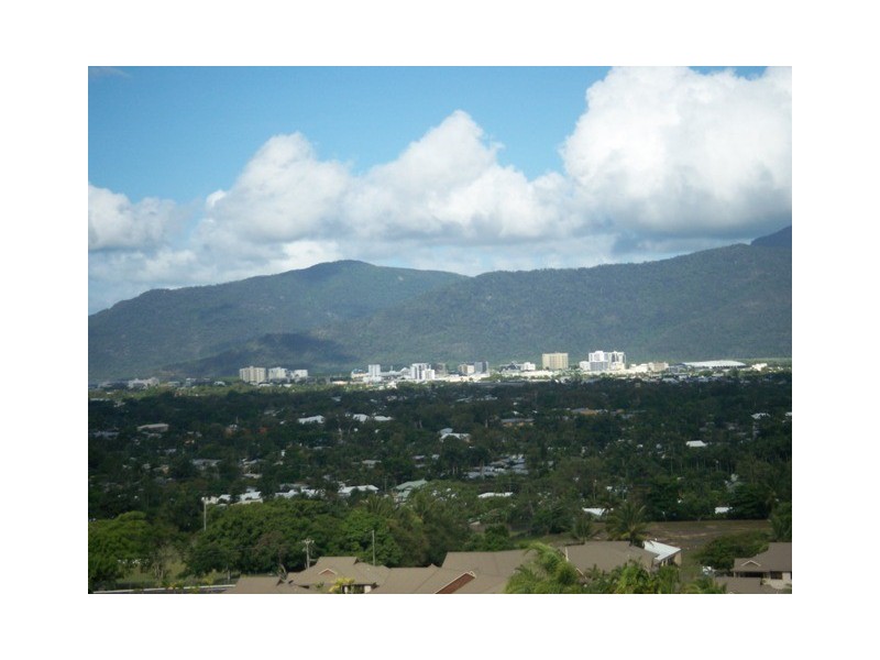 9 Rosemont Court, Mooroobool QLD 4870