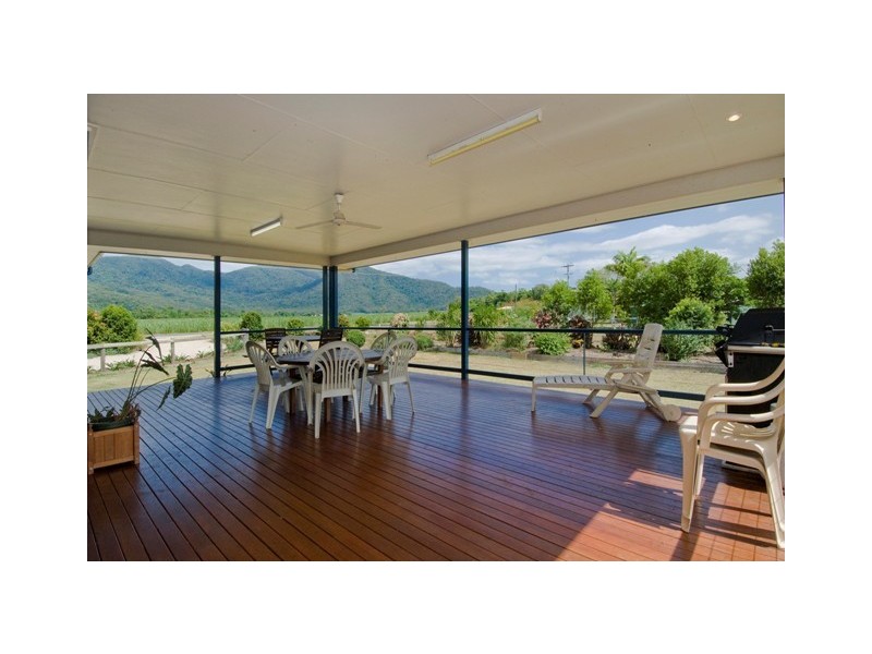17 Brown Road, Green Hill QLD 4865