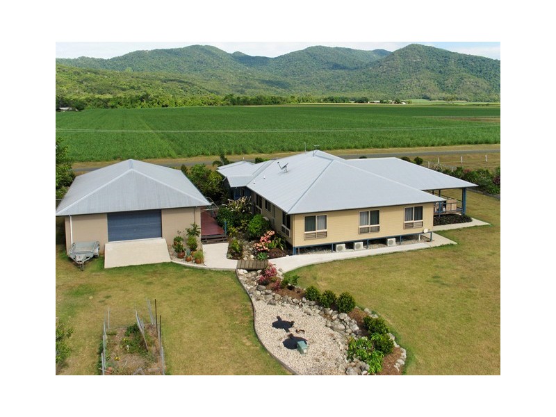 17 Brown Road, Green Hill QLD 4865
