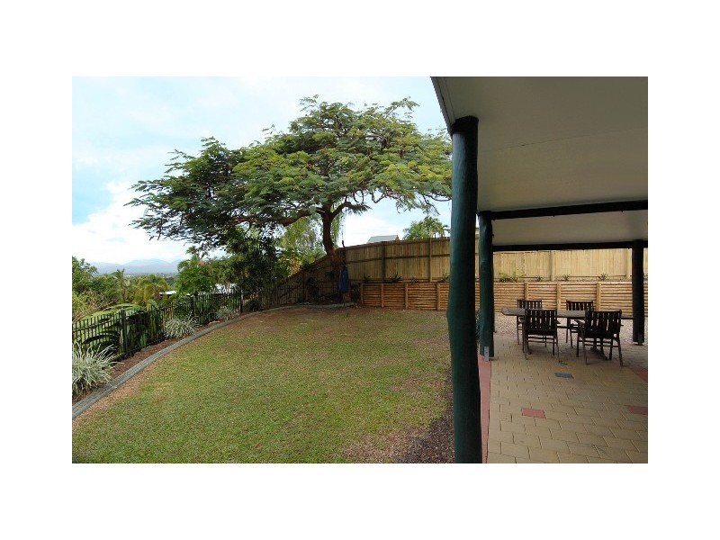 35  Minerva Avenue, Mooroobool QLD 4870