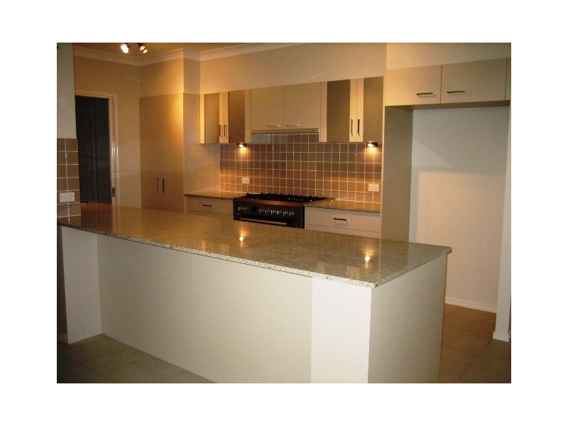 12 Raffles Court, Redlynch QLD 4870