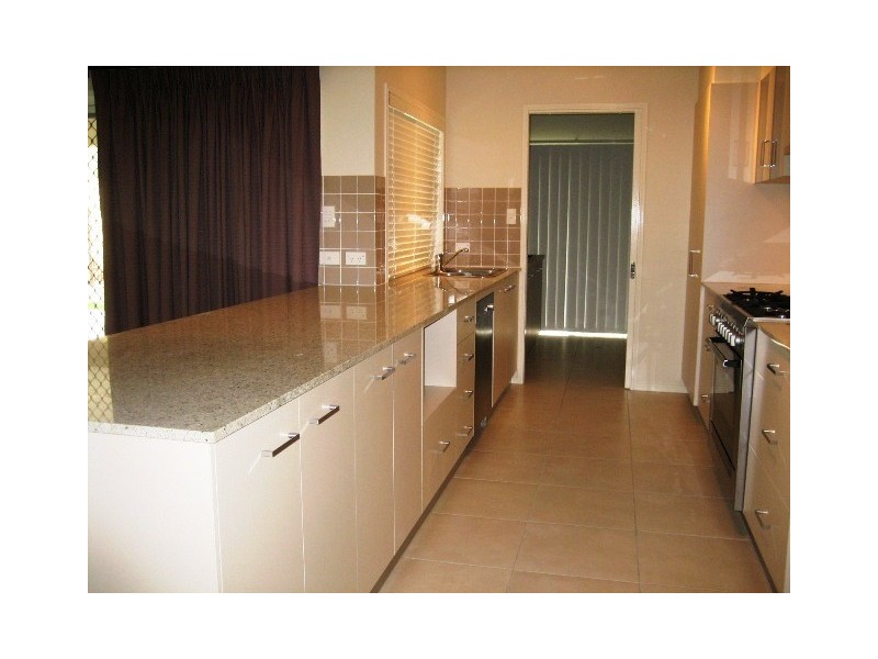 12 Raffles Court, Redlynch QLD 4870