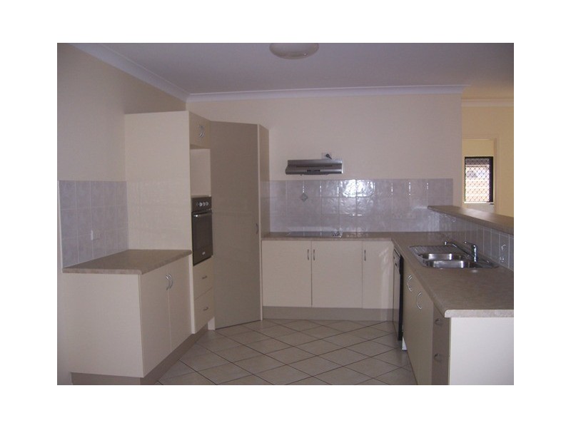 Bentley Park QLD 4869