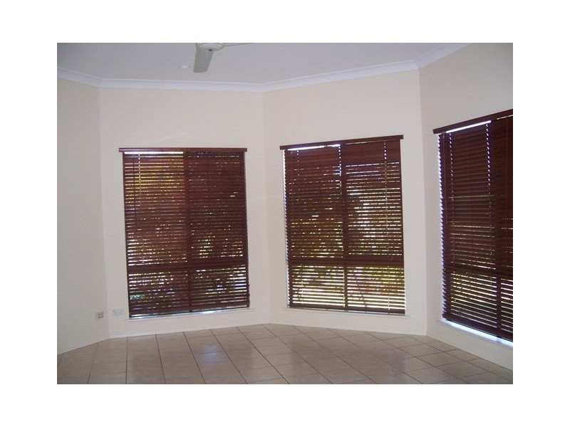 Bentley Park QLD 4869