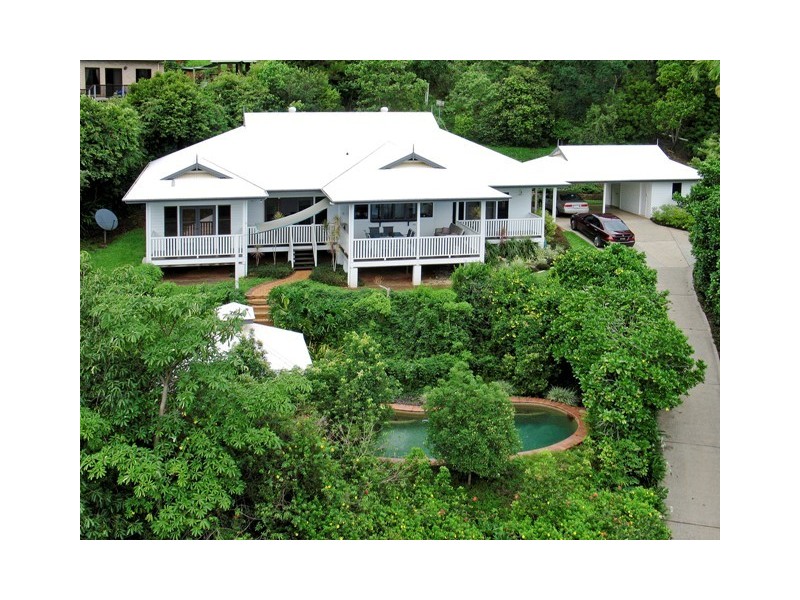 135 Harvey Road, Redlynch QLD 4870