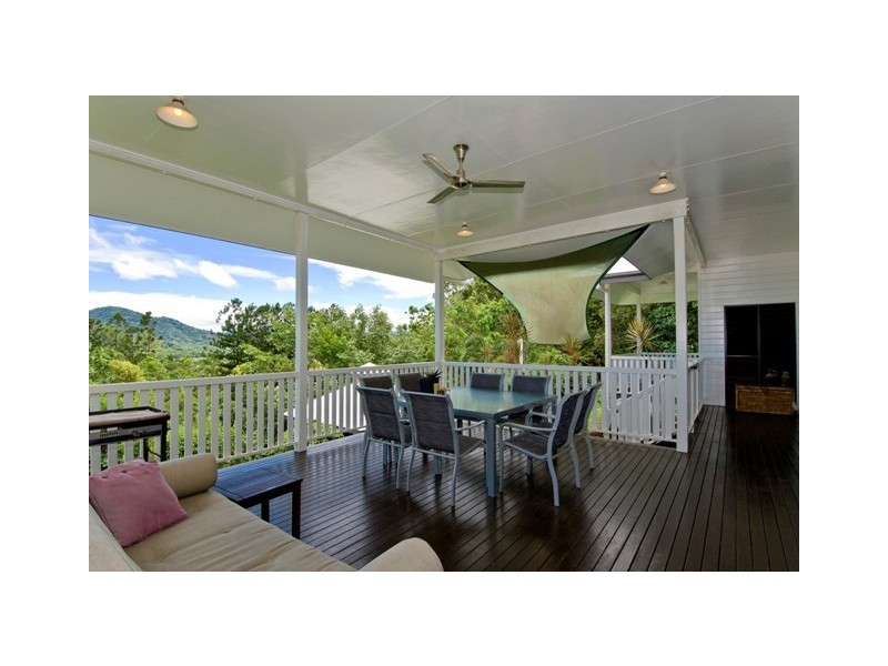 135 Harvey Road, Redlynch QLD 4870