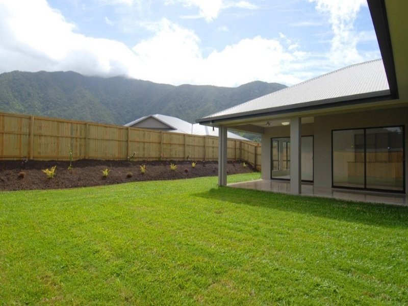 6 Botany Avenue, Redlynch QLD 4870