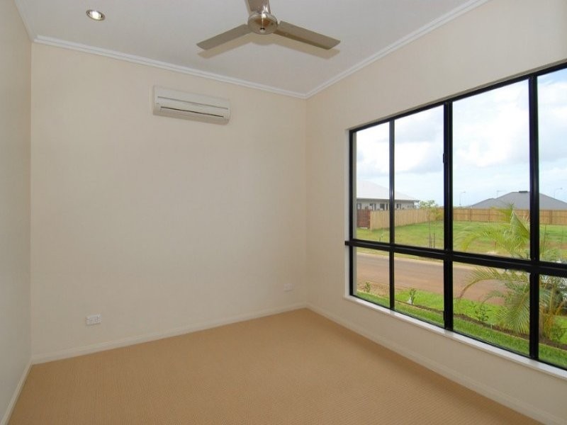 6 Botany Avenue, Redlynch QLD 4870