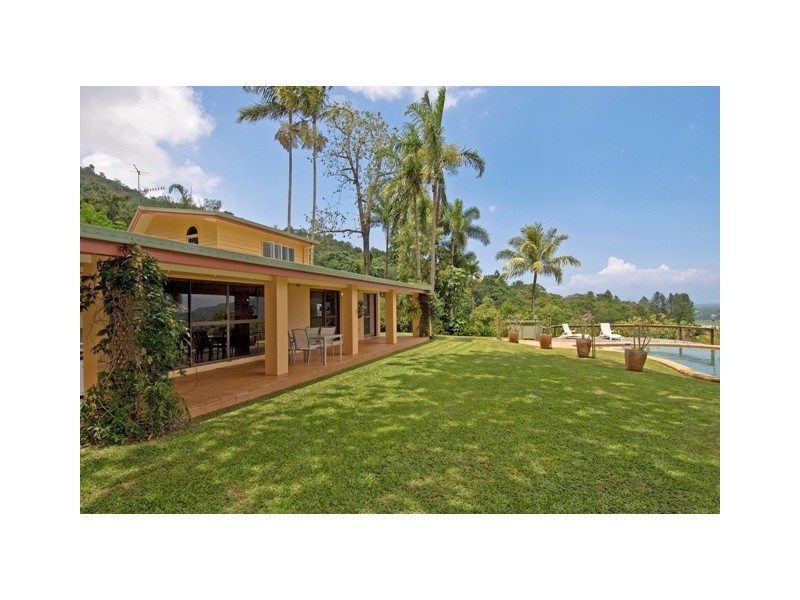 61 Harvey Road, Redlynch QLD 4870