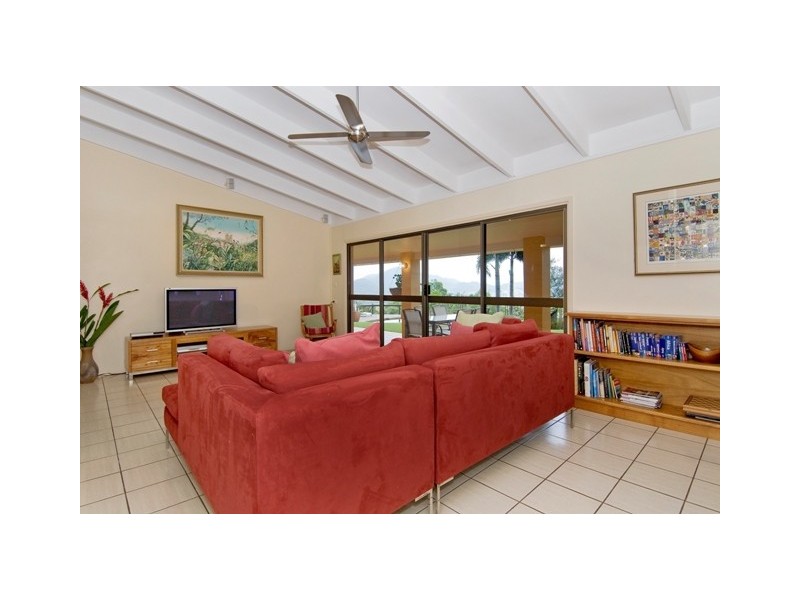 61 Harvey Road, Redlynch QLD 4870