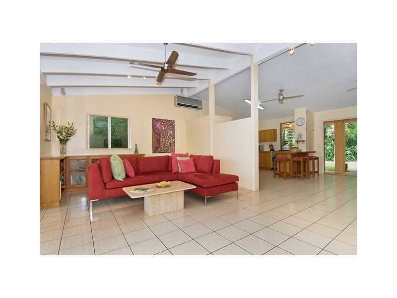 61 Harvey Road, Redlynch QLD 4870