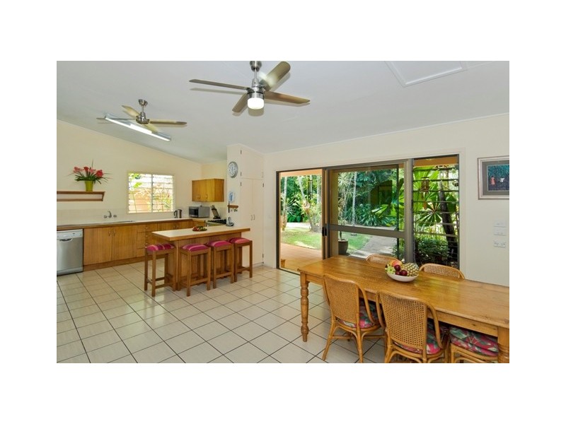 61 Harvey Road, Redlynch QLD 4870