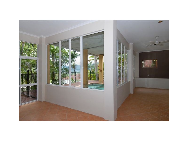 5 Woodlands Avenue, Edge Hill QLD 4870