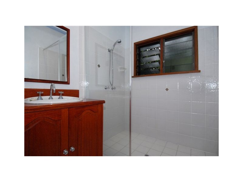 5 Woodlands Avenue, Edge Hill QLD 4870