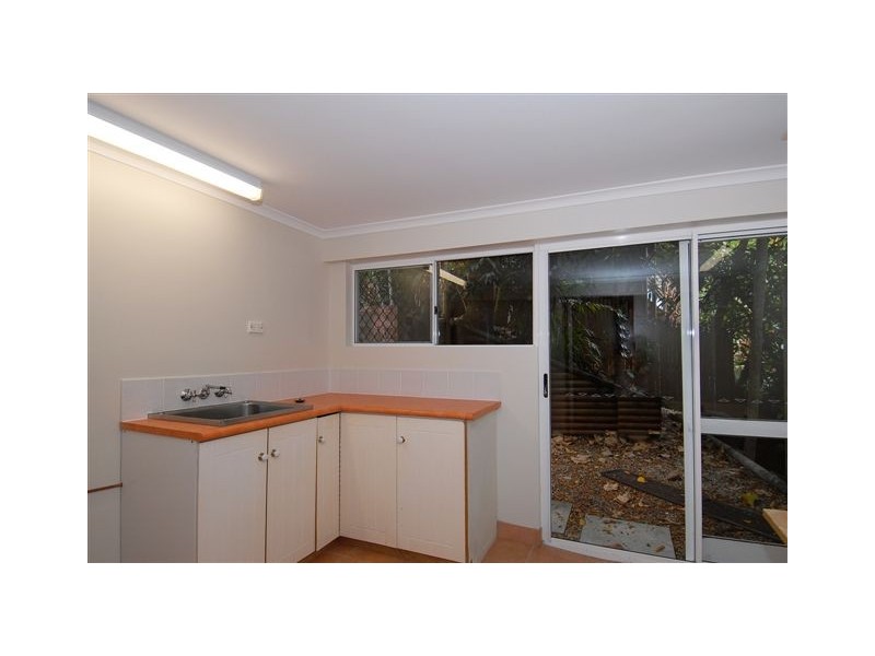 5 Woodlands Avenue, Edge Hill QLD 4870