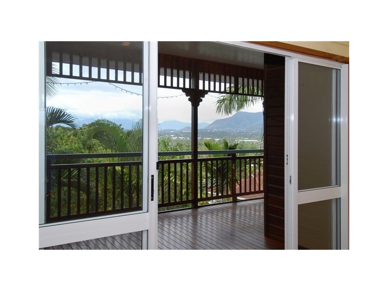 5 Woodlands Avenue, Edge Hill QLD 4870