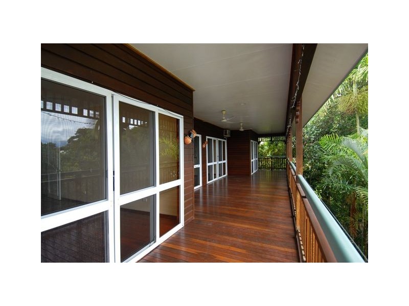 5 Woodlands Avenue, Edge Hill QLD 4870