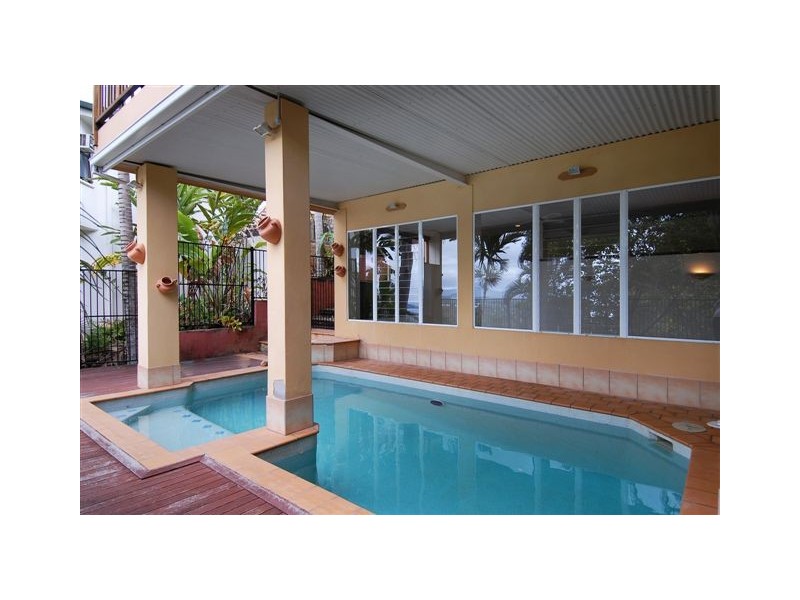 5 Woodlands Avenue, Edge Hill QLD 4870