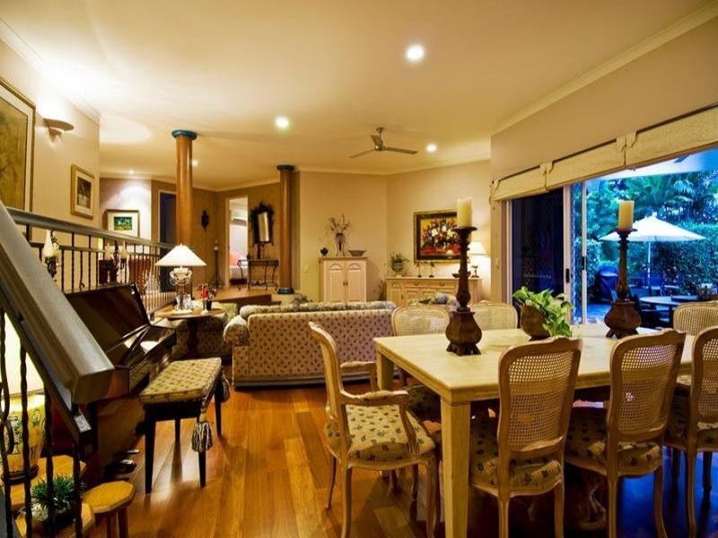 17 Olfersia Court, Mooroobool QLD 4870