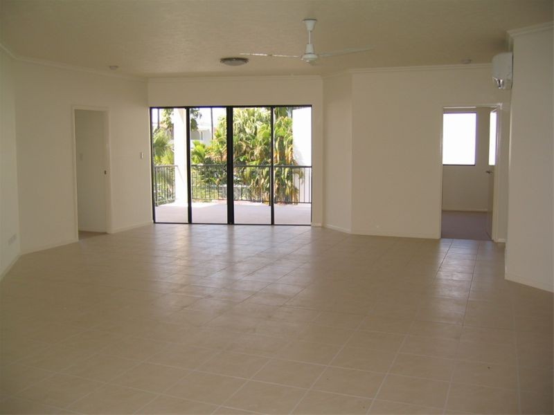 15 Minnie Street, Cairns City QLD 4870