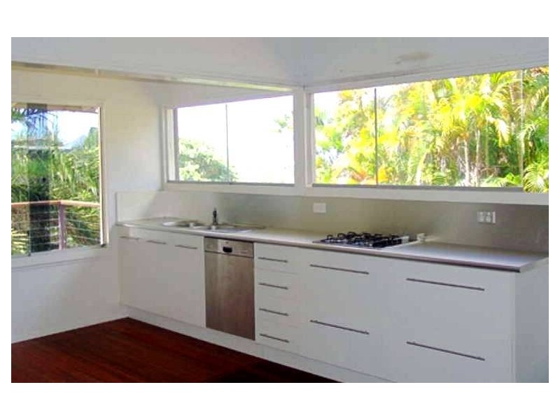 9 Bellevue Crescent, Edge Hill QLD 4870