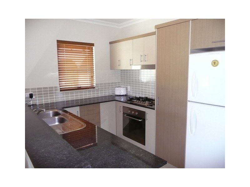 320/13 Mann Street, Westcourt QLD 4870