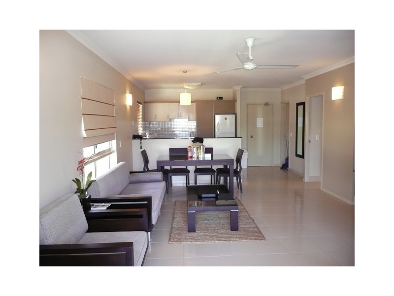 320/13 Mann Street, Westcourt QLD 4870