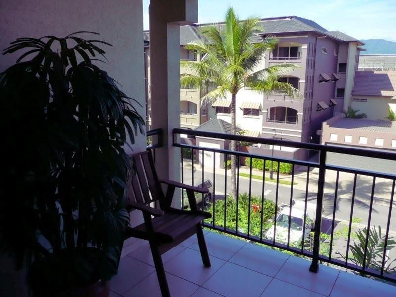 320/13 Mann Street, Westcourt QLD 4870