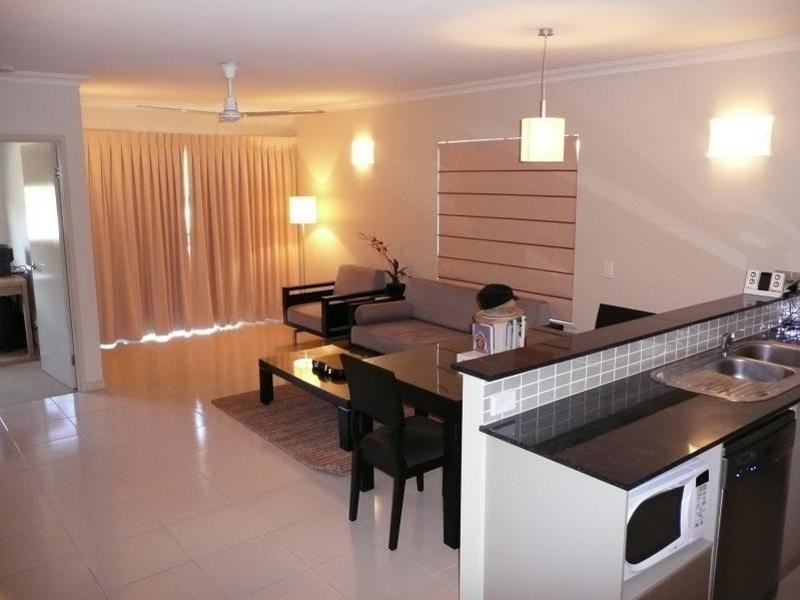 320/13 Mann Street, Westcourt QLD 4870