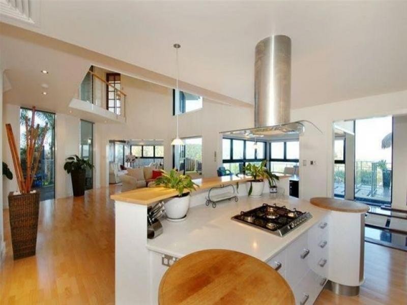 8 The Peak, Whitfield QLD 4870