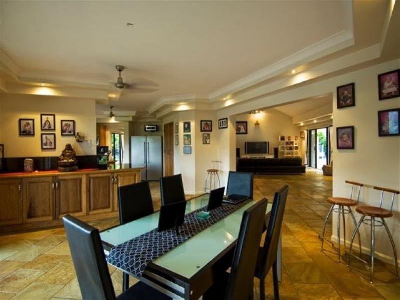 4 Lichen Close, Redlynch QLD 4870