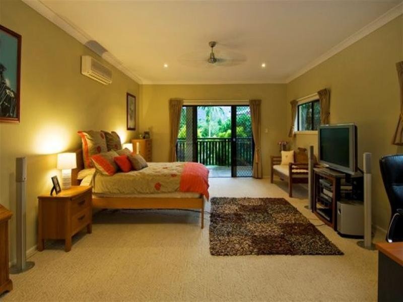 4 Lichen Close, Redlynch QLD 4870