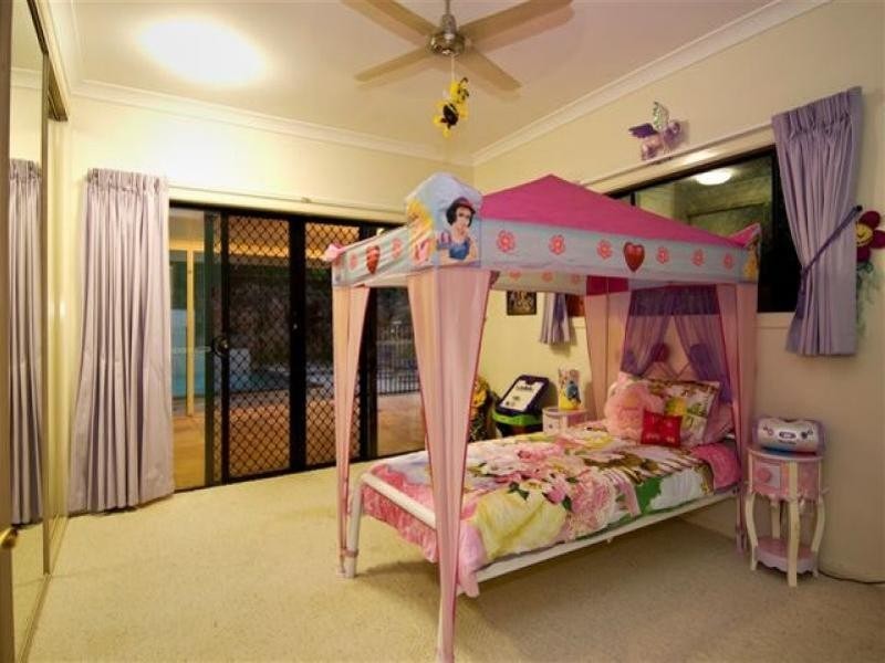 4 Lichen Close, Redlynch QLD 4870