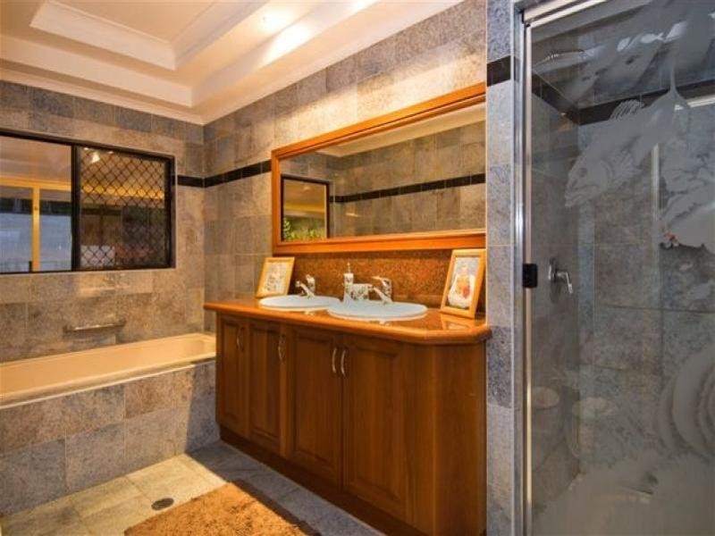 4 Lichen Close, Redlynch QLD 4870