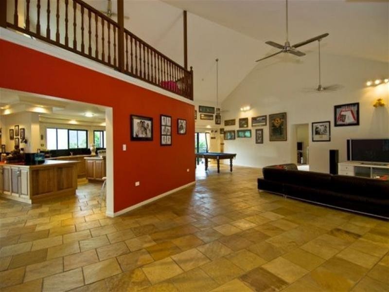 4 Lichen Close, Redlynch QLD 4870
