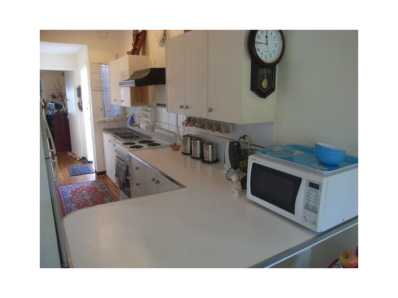 2E  Hillcrest, Greenacre NSW 2190