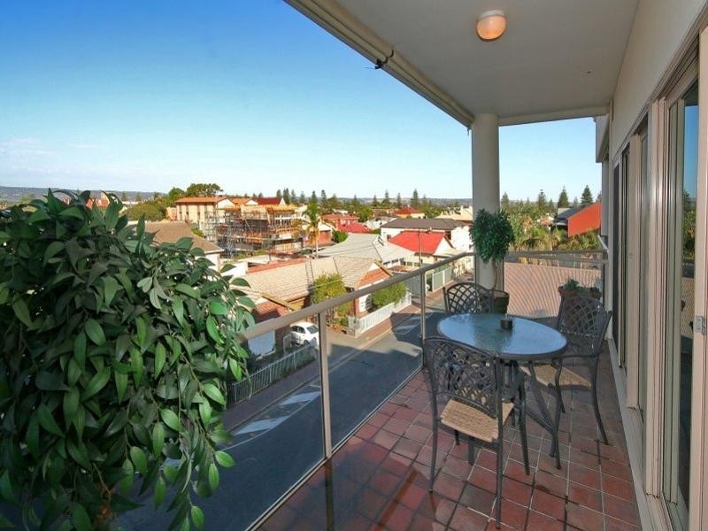 11/5  South Esplanade, Glenelg SA 5045