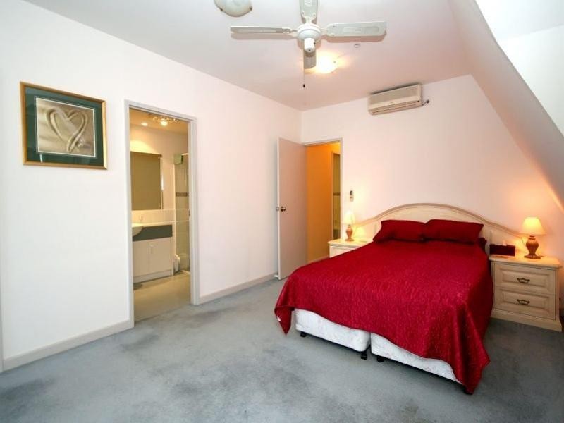 11/5  South Esplanade, Glenelg SA 5045