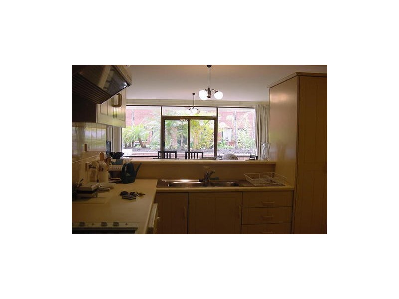 8/9-11 South Esplanade, Glenelg SA 5045