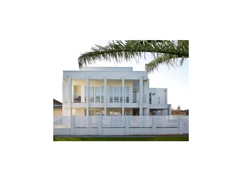 1/8 West Beach Road, West Beach SA 5024