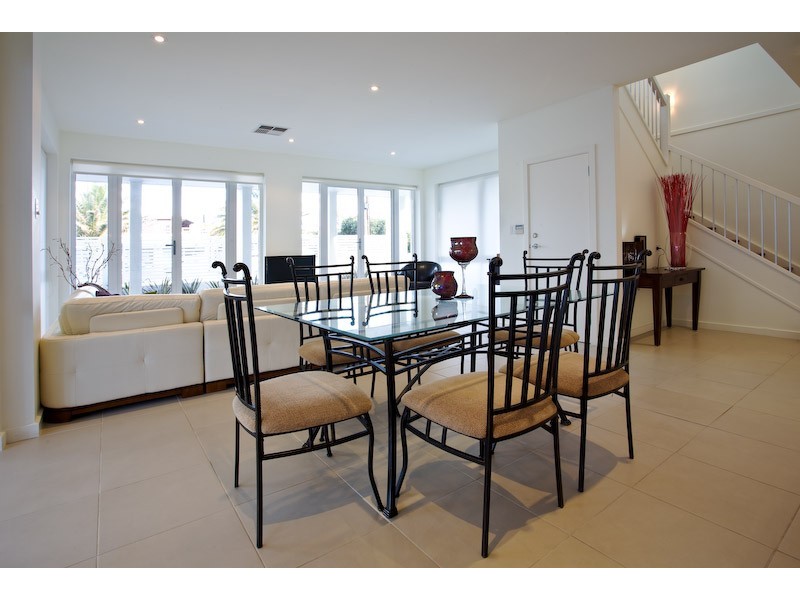 1/8 West Beach Road, West Beach SA 5024