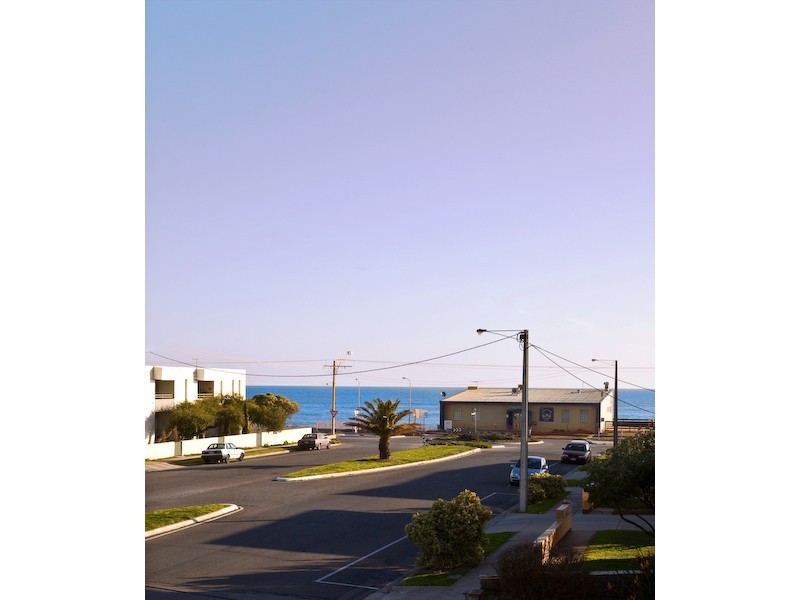 1/8 West Beach Road, West Beach SA 5024