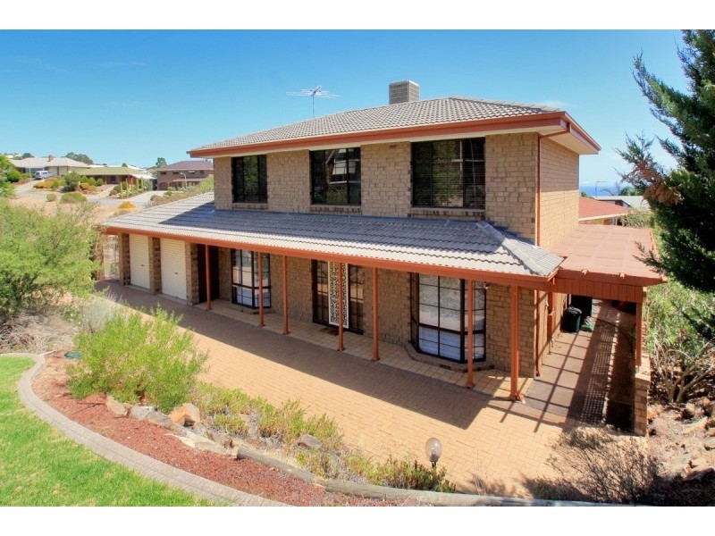 10 Luderitz Close, Hallett Cove SA 5158