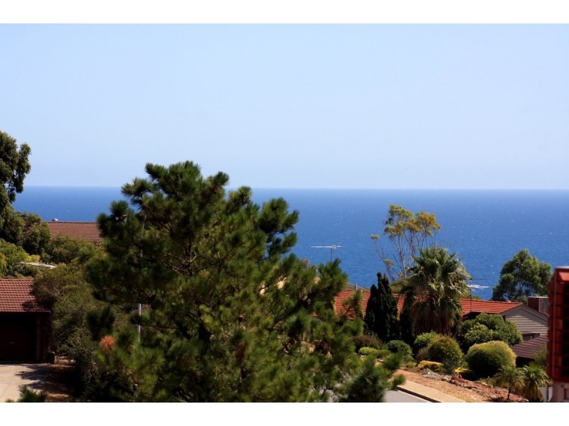 10 Luderitz Close, Hallett Cove SA 5158