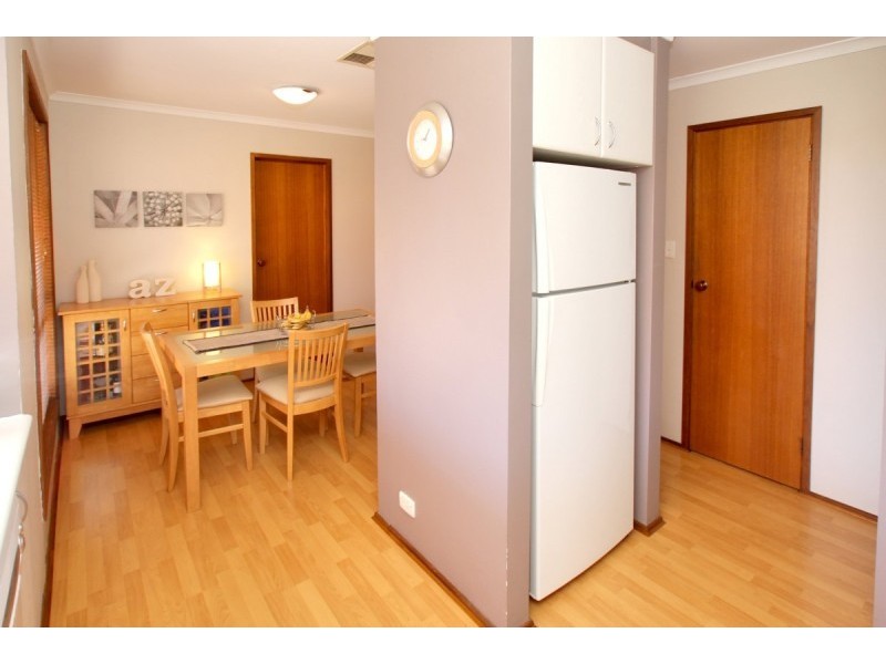 10 Luderitz Close, Hallett Cove SA 5158